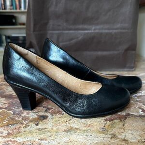 Sofft Velma Black Leather Heels Size 6
